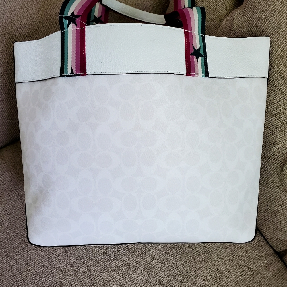 COACH X MARVEL Patches Tote Chalk White - Picture 3 of 12